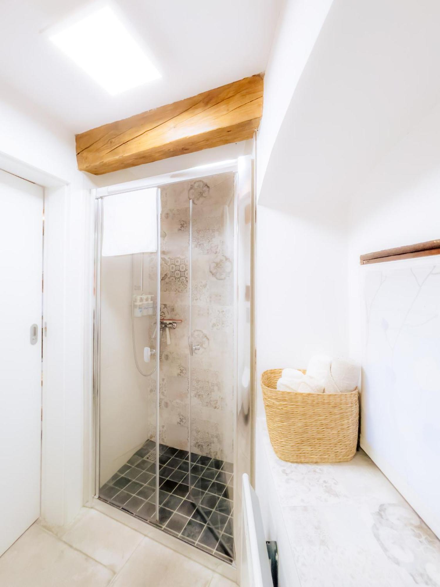 Apartment Villa Irena Great For A Family Holiday With Free Parking And Ev Station Ajdovščina Bagian luar foto