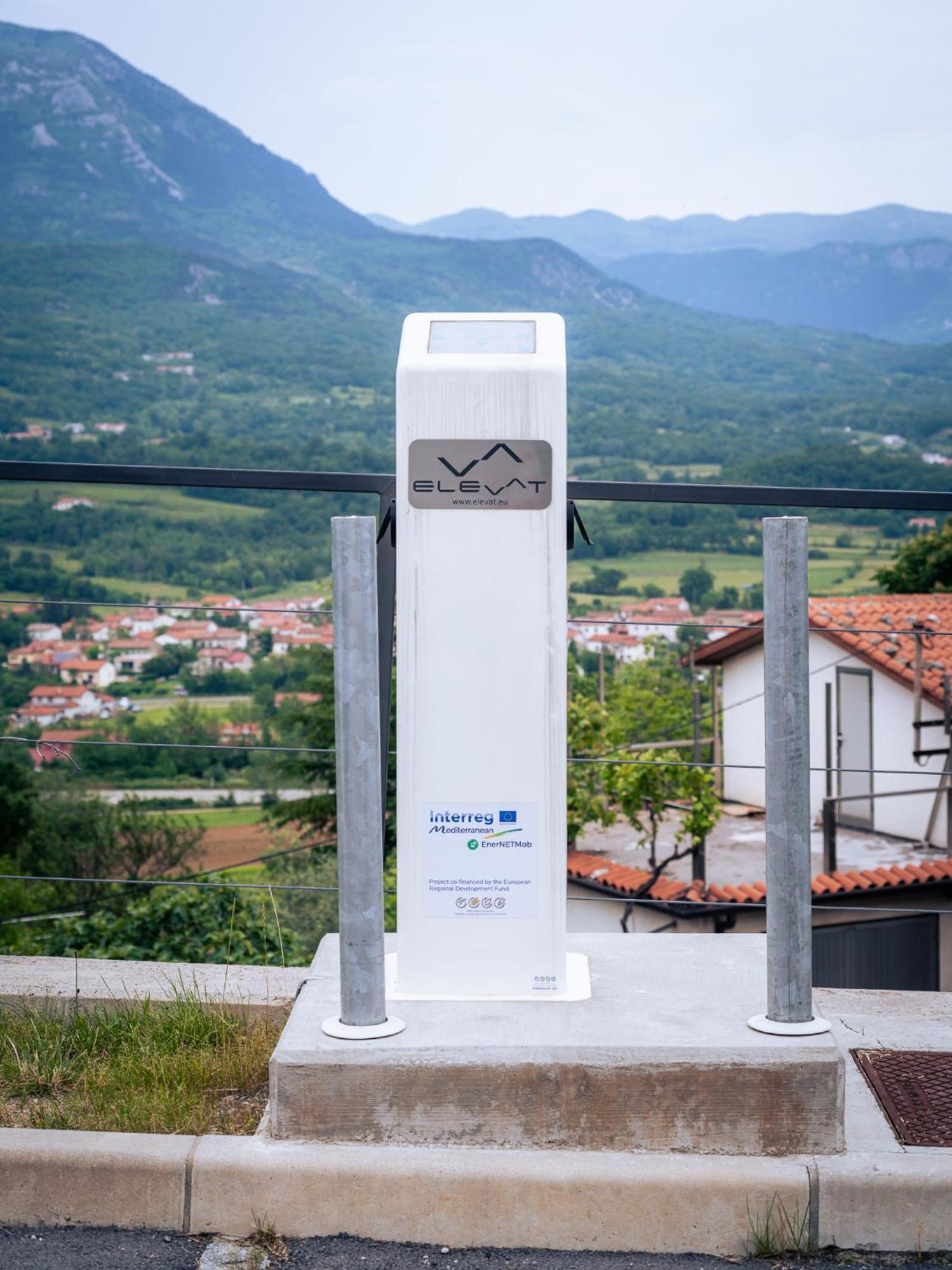 Apartment Villa Irena Great For A Family Holiday With Free Parking And Ev Station Ajdovščina Bagian luar foto